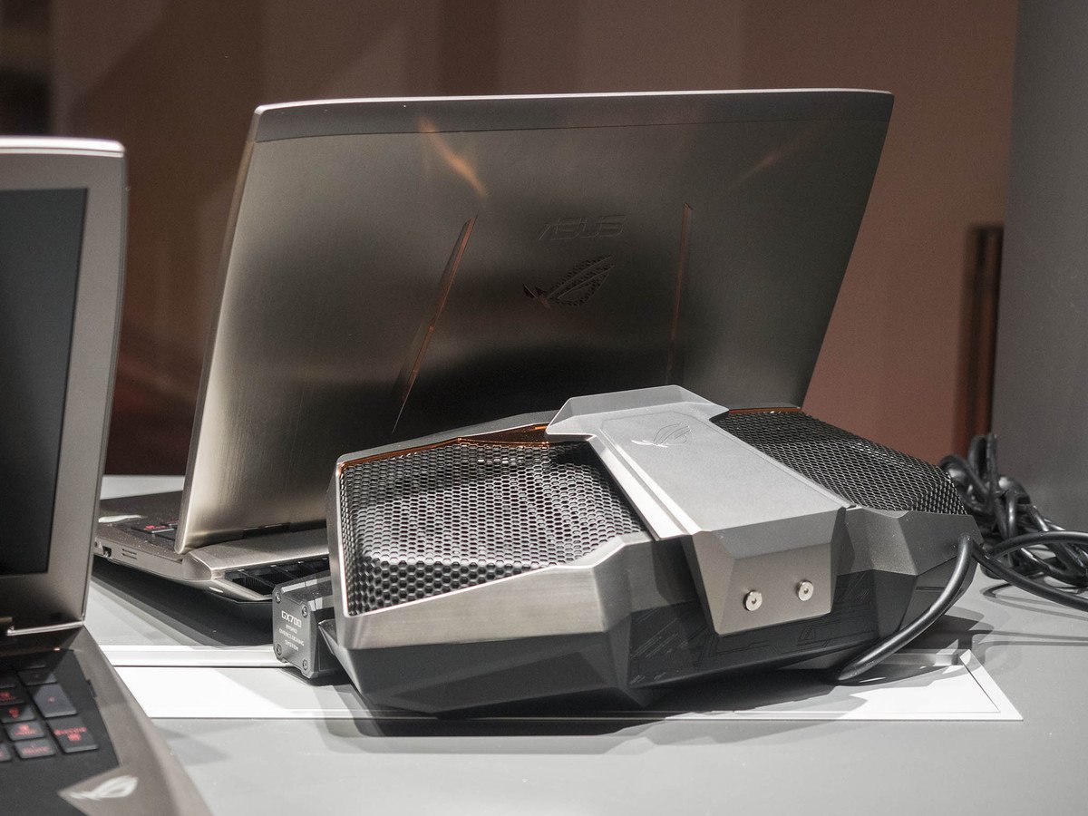 Asus GX700 أول حاسب محمول في العالم بتبريد مائي