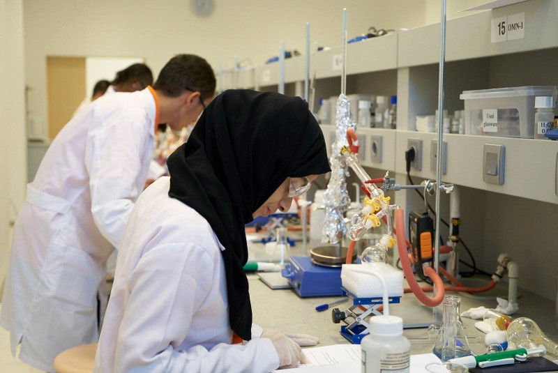 السعودية تحصد أربع ميداليات برونزية في أولمبياد الكيمياء بأذربيجان