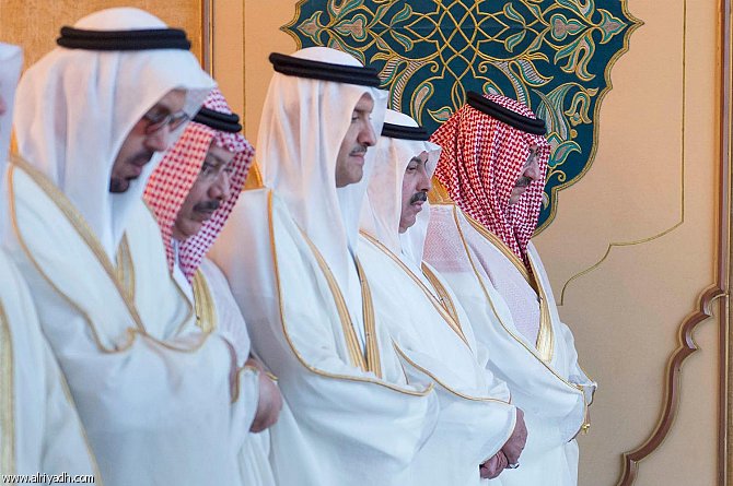 جموع المصلين في مختلف أنحاء المملكة يؤدون صلاة عيد الفطر